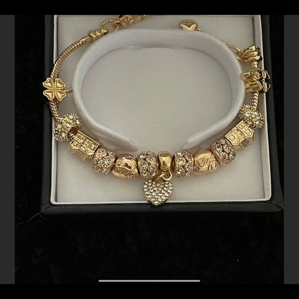 NEW!! 18K Gold Plated Austrian Crystal Rhinestone Charm Bracelet